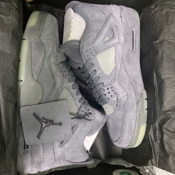 Jordan Retro 4 KAWS - Picture 7 of 8